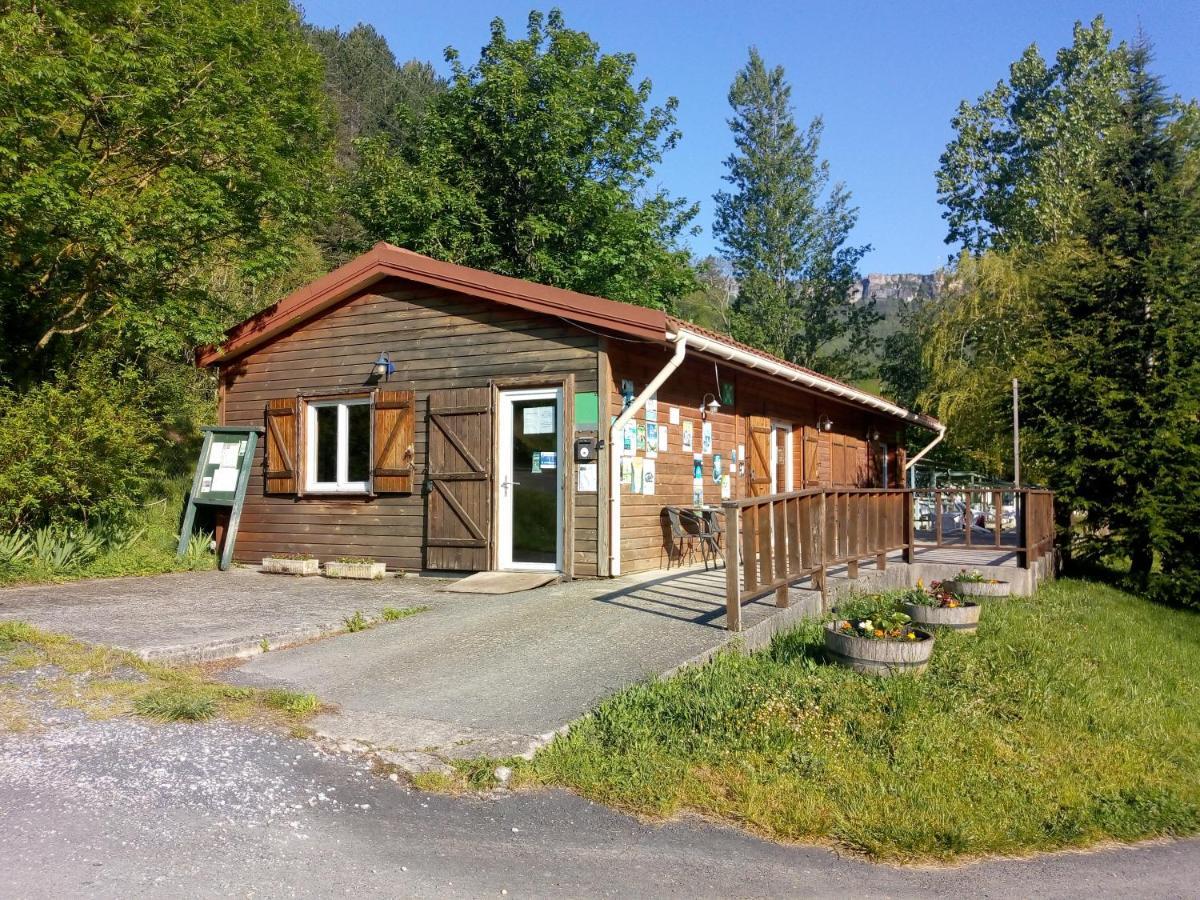 Camping Le Vialaret Nant 外观 照片